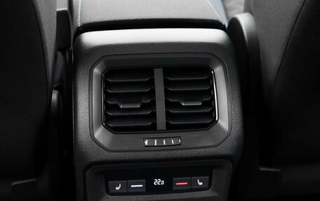 Volkswagen Tiguan II, 2019 год, 2 800 000 рублей, 17 фотография