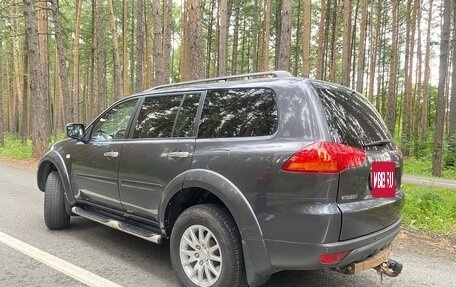 Mitsubishi Pajero Sport II рестайлинг, 2013 год, 1 600 000 рублей, 2 фотография