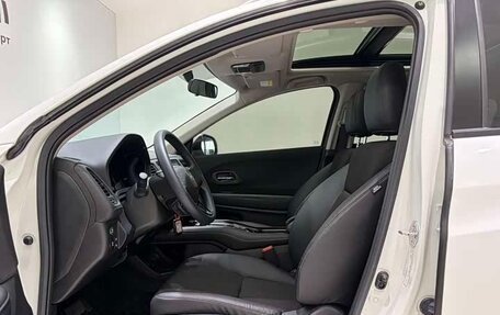Honda Vezel, 2022 год, 1 340 000 рублей, 7 фотография
