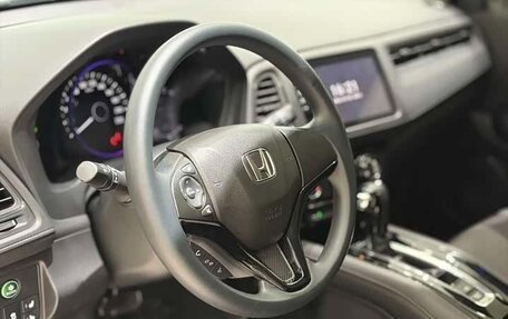 Honda Vezel, 2022 год, 1 340 000 рублей, 9 фотография