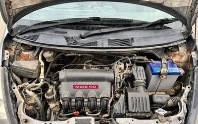 Honda Fit III, 2004 год, 130 000 рублей, 1 фотография