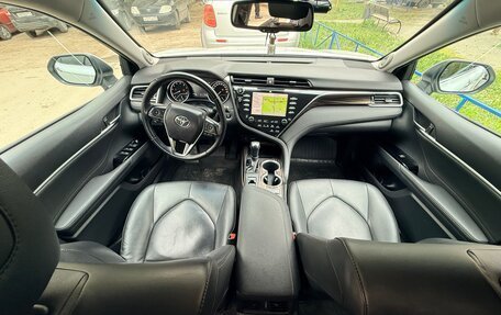 Toyota Camry, 2019 год, 3 040 000 рублей, 6 фотография