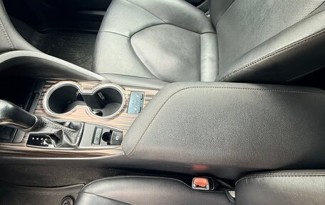 Toyota Camry, 2019 год, 3 040 000 рублей, 13 фотография