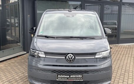 Volkswagen Multivan, 2023 год, 4 780 001 рублей, 2 фотография