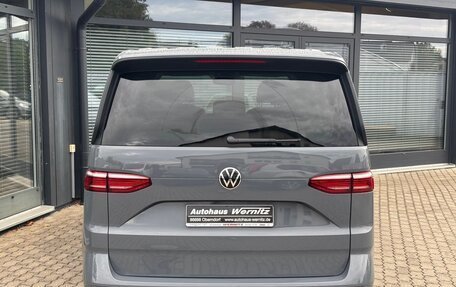 Volkswagen Multivan, 2023 год, 4 780 001 рублей, 7 фотография