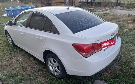 Chevrolet Cruze II, 2011 год, 515 000 рублей, 3 фотография