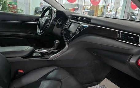 Toyota Camry, 2020 год, 3 150 000 рублей, 5 фотография