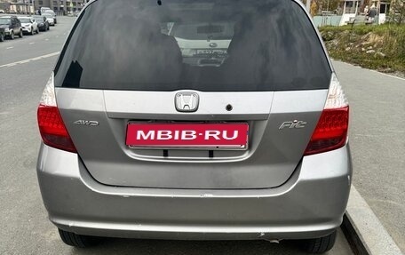 Honda Fit III, 2004 год, 130 000 рублей, 3 фотография
