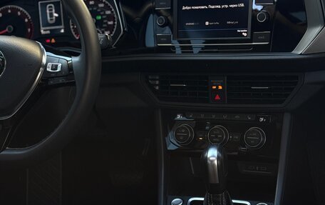 Volkswagen Jetta VII, 2021 год, 1 799 000 рублей, 7 фотография