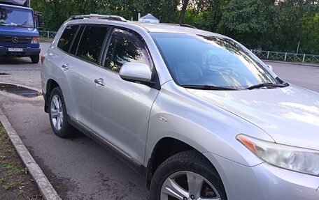 Toyota Highlander III, 2012 год, 1 670 000 рублей, 3 фотография