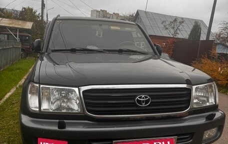 Toyota Land Cruiser 100 рестайлинг 2, 2001 год, 1 300 000 рублей, 1 фотография