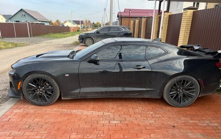 Chevrolet Camaro VI, 2018 год, 2 200 000 рублей, 2 фотография