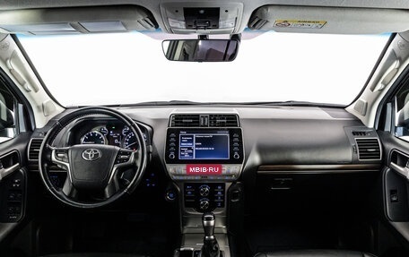 Toyota Land Cruiser Prado 150 рестайлинг, 2021 год, 6 499 000 рублей, 12 фотография
