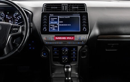 Toyota Land Cruiser Prado 150 рестайлинг, 2021 год, 6 499 000 рублей, 13 фотография