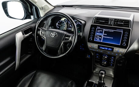 Toyota Land Cruiser Prado 150 рестайлинг, 2021 год, 6 499 000 рублей, 21 фотография