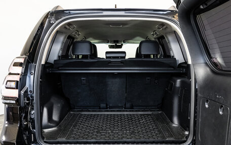 Toyota Land Cruiser Prado 150 рестайлинг, 2021 год, 6 499 000 рублей, 33 фотография