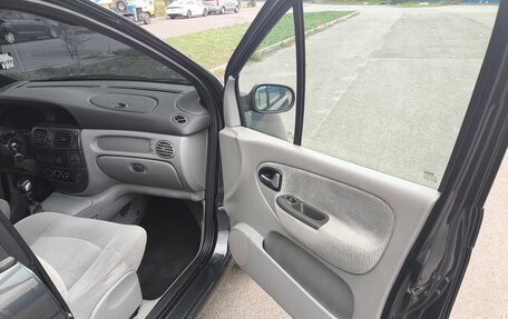 Renault Scenic III рестайлинг, 2003 год, 500 000 рублей, 23 фотография