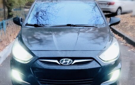Hyundai Solaris II рестайлинг, 2011 год, 630 000 рублей, 4 фотография