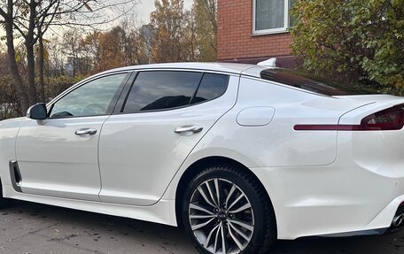 KIA Stinger I, 2018 год, 2 200 000 рублей, 1 фотография