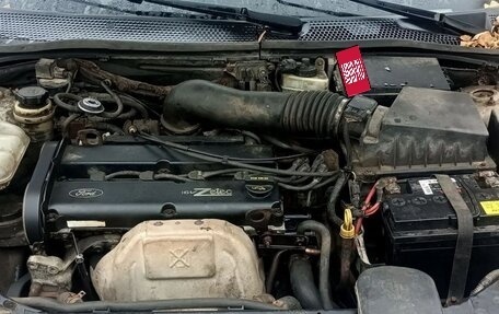 Ford Focus IV, 2002 год, 249 000 рублей, 11 фотография