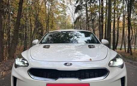 KIA Stinger I, 2018 год, 2 200 000 рублей, 6 фотография