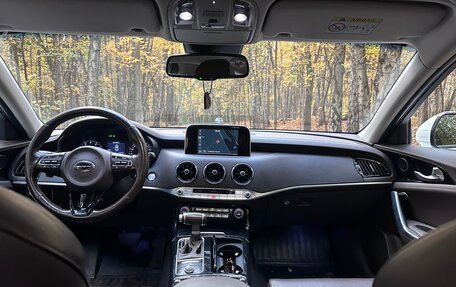 KIA Stinger I, 2018 год, 2 200 000 рублей, 10 фотография