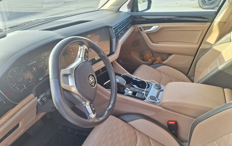 Volkswagen Touareg III, 2019 год, 5 800 000 рублей, 4 фотография