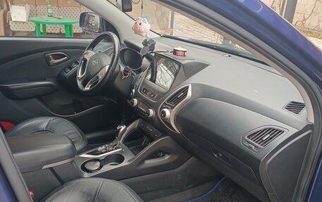 Hyundai Tucson III, 2010 год, 1 400 000 рублей, 13 фотография