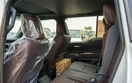 Toyota Land Cruiser Prado, 2023 год, 10 700 000 рублей, 20 фотография