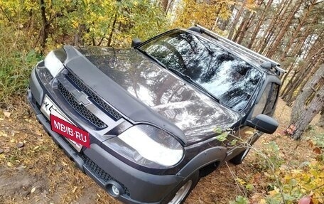 Chevrolet Niva I рестайлинг, 2013 год, 530 000 рублей, 3 фотография
