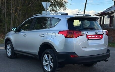 Toyota RAV4, 2013 год, 1 925 000 рублей, 4 фотография