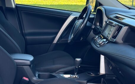 Toyota RAV4, 2013 год, 1 925 000 рублей, 11 фотография