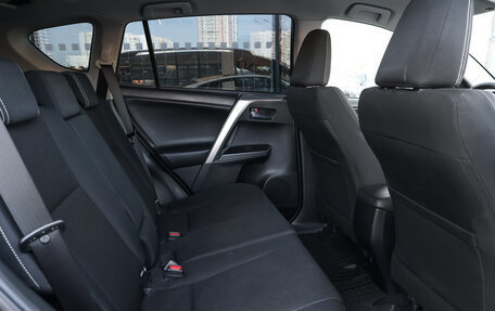 Toyota RAV4, 2017 год, 2 598 000 рублей, 11 фотография