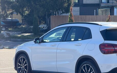 Mercedes-Benz GLA, 2019 год, 2 150 000 рублей, 17 фотография