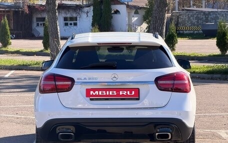 Mercedes-Benz GLA, 2019 год, 2 150 000 рублей, 19 фотография