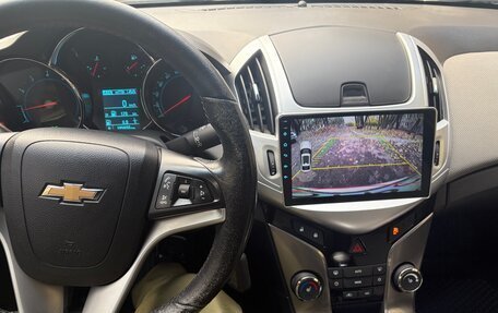 Chevrolet Cruze II, 2013 год, 900 000 рублей, 10 фотография