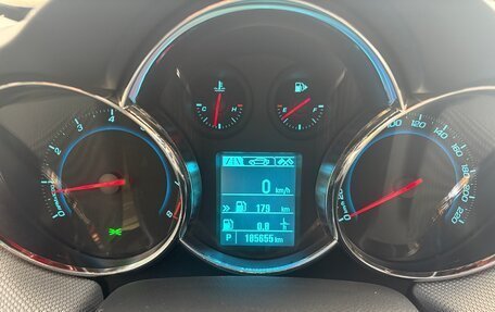 Chevrolet Cruze II, 2013 год, 900 000 рублей, 8 фотография