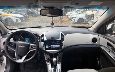 Chevrolet Cruze II, 2013 год, 900 000 рублей, 14 фотография