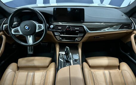 BMW 5 серия, 2021 год, 5 549 900 рублей, 9 фотография