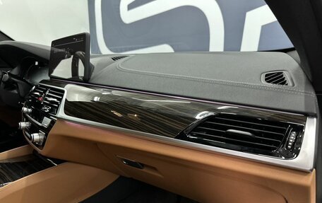 BMW 5 серия, 2021 год, 5 549 900 рублей, 14 фотография