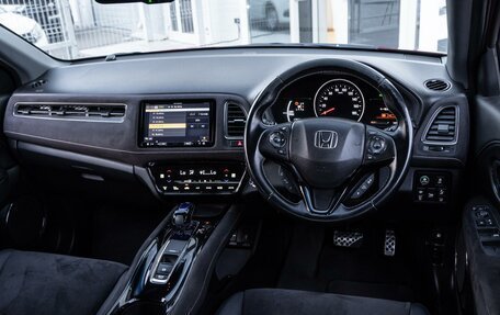 Honda Vezel, 2017 год, 1 740 000 рублей, 7 фотография