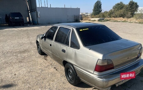 Daewoo Nexia I рестайлинг, 2001 год, 95 000 рублей, 4 фотография
