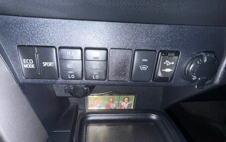 Toyota RAV4, 2015 год, 2 300 000 рублей, 6 фотография