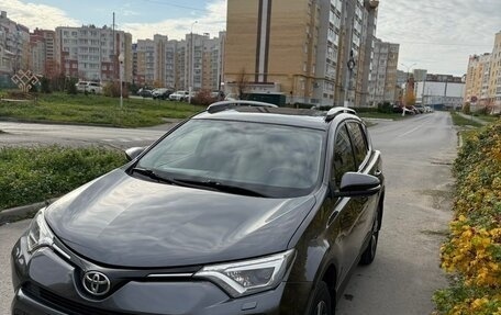 Toyota RAV4, 2015 год, 2 300 000 рублей, 16 фотография