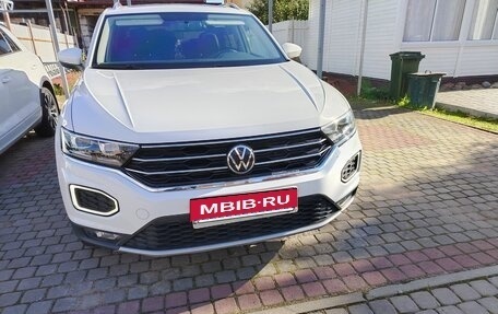 Volkswagen T-Roc I, 2021 год, 2 450 000 рублей, 1 фотография