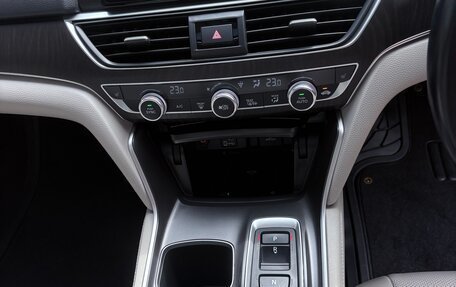 Honda Accord IX рестайлинг, 2021 год, 2 990 000 рублей, 17 фотография