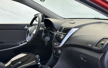 Hyundai Solaris II рестайлинг, 2011 год, 640 000 рублей, 11 фотография