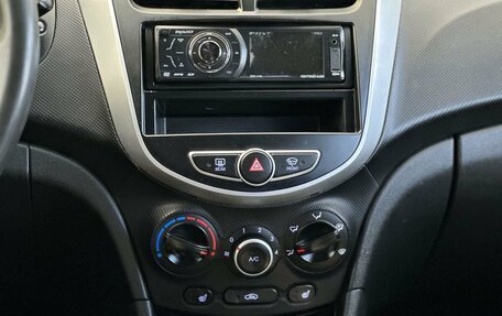 Hyundai Solaris II рестайлинг, 2011 год, 640 000 рублей, 16 фотография