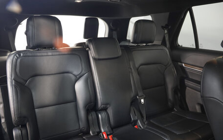 Ford Explorer V рестайлинг, 2017 год, 2 399 777 рублей, 29 фотография