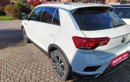 Volkswagen T-Roc I, 2021 год, 2 450 000 рублей, 3 фотография